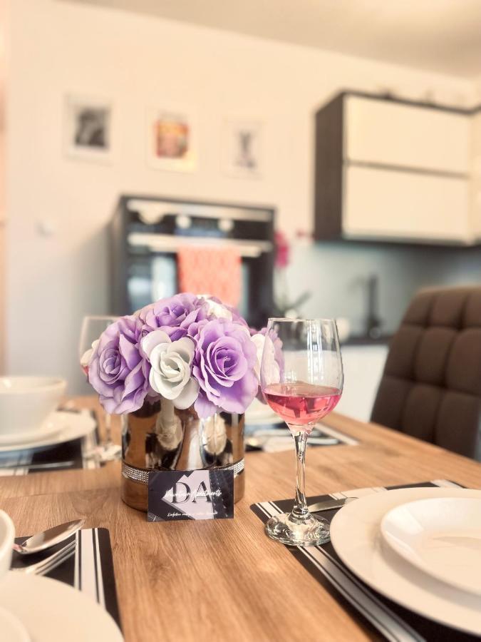 Downtownapartments Andy Air-Conditioned, Underground Parking Available Rzeszów Buitenkant foto